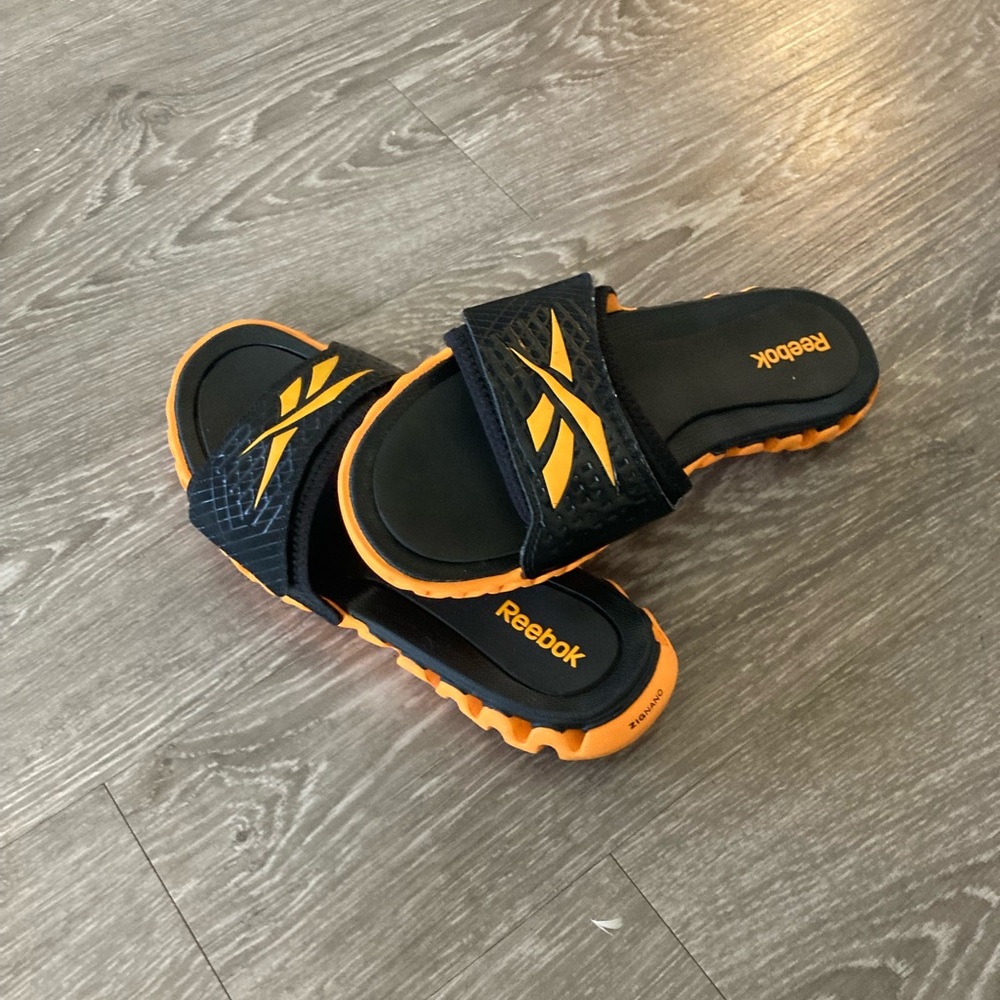 Reebok Zignano slides